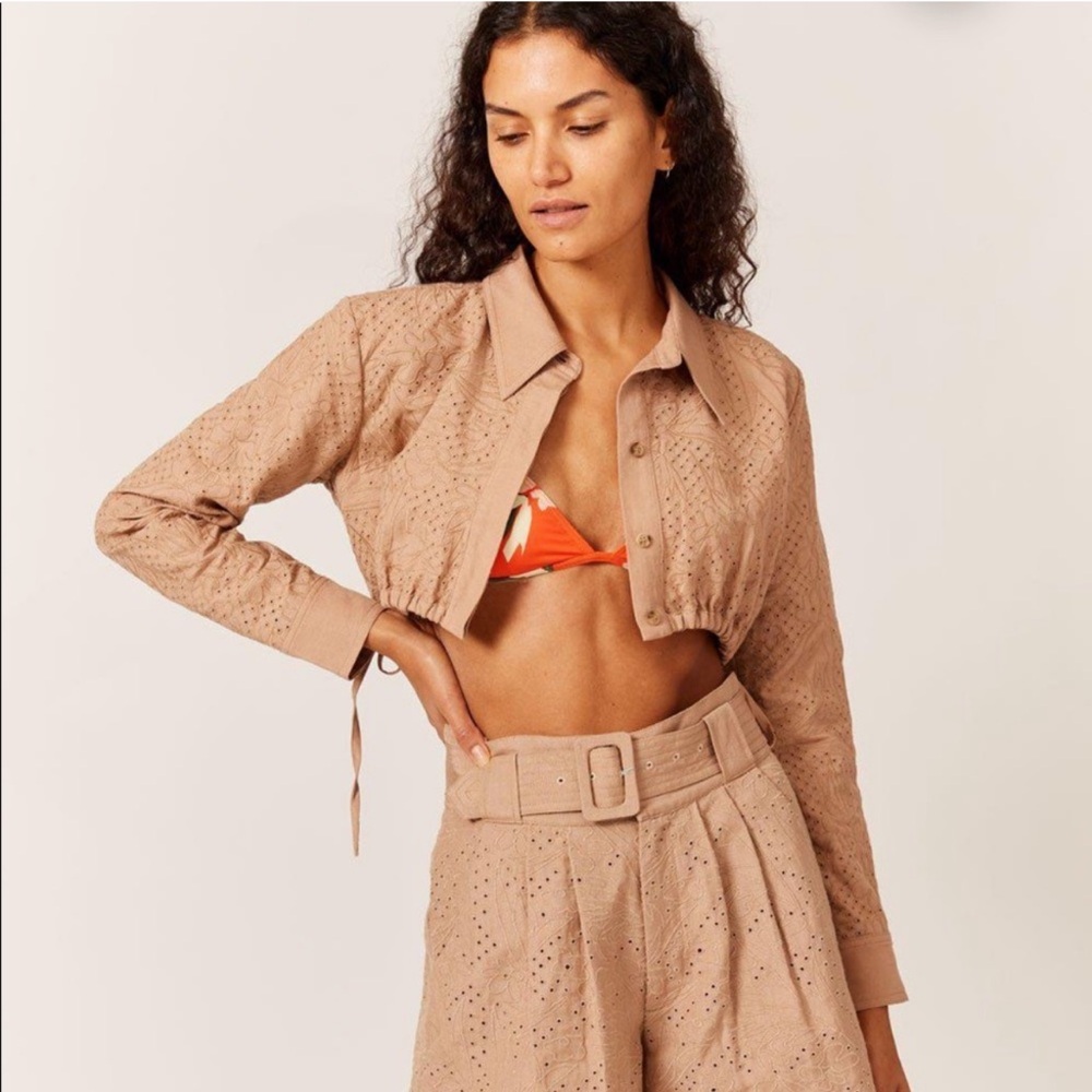 Solid & Striped Harlow Linen Cropped Button Front Top in Broderie Anglaise Tan